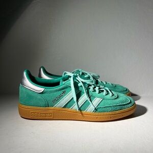 adidas Handball Spezial WMNS “Semi Court Green Silver” JS2908 Women’s 8.5 New